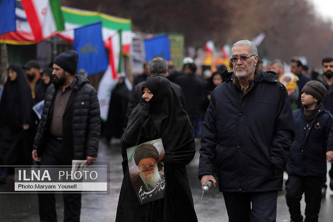حضور مردم تبریز در راهپیمایی ۲۲ بهمن