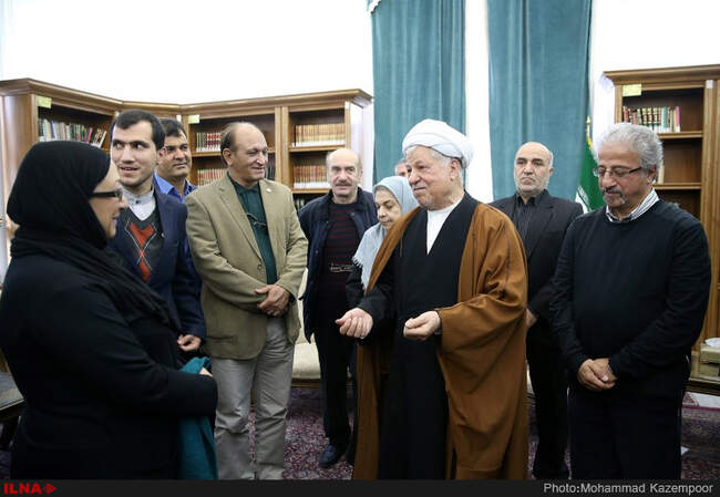 دیدار هنرمندان با آیت الله هاشمی