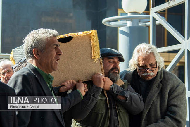 مراسم تشییع پیکر عنایت بخشی