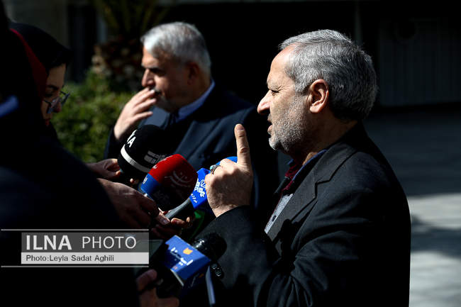 حاشیه جلسه هیات دولت- ۸ اسفند