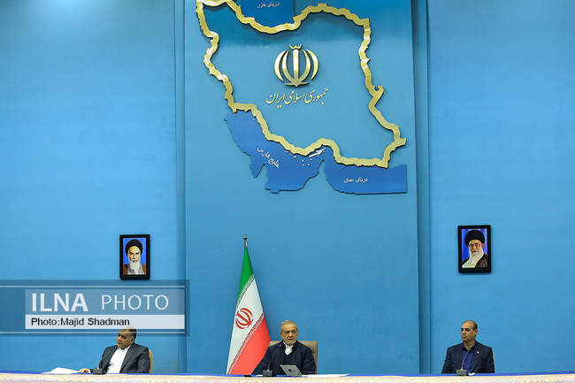 افتتاح و بهره برداری از طرح های نفت و نیرو