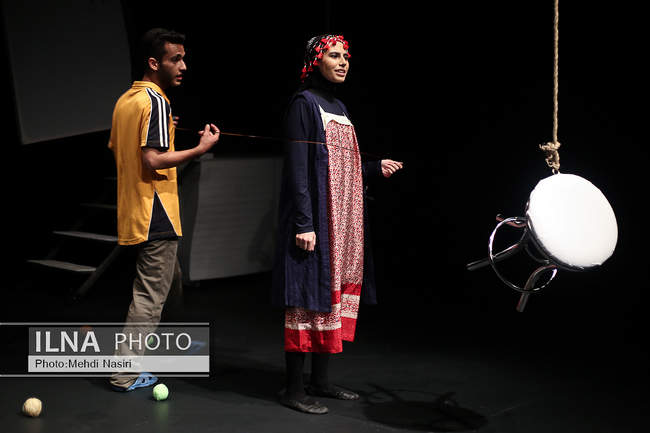 نمایش خاطرات خانه ای که … 