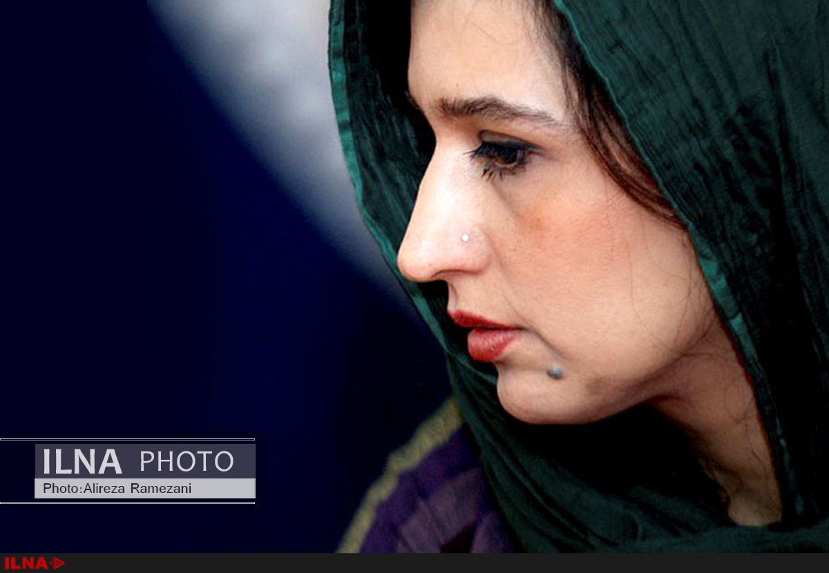 تشییع پیکر دنیا فنی‌زاده از خانه سینما