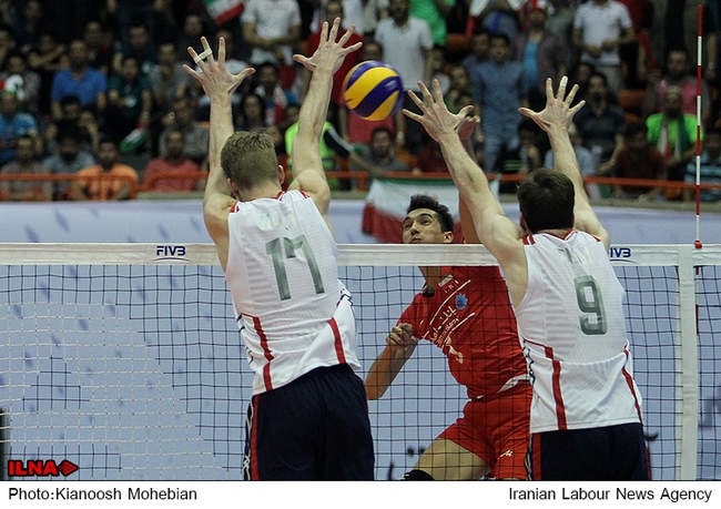 دیدار تیم های ملی والیبال ایران و آمریکا