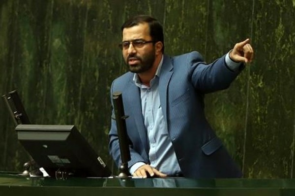 برخی از مدیران ارشد استانی در فضایی دیگر سیر می‌کنند