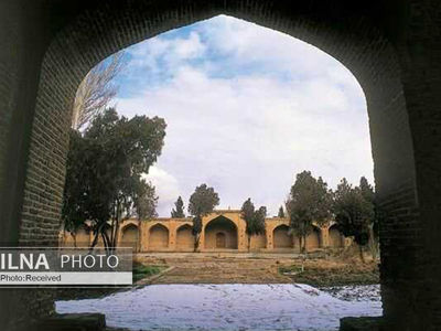 احتمال ریزش کاروانسرای محمدآباد خره و تهدید جان دانشجویان باستان‌شناسی وجود دارد/ پول نیست