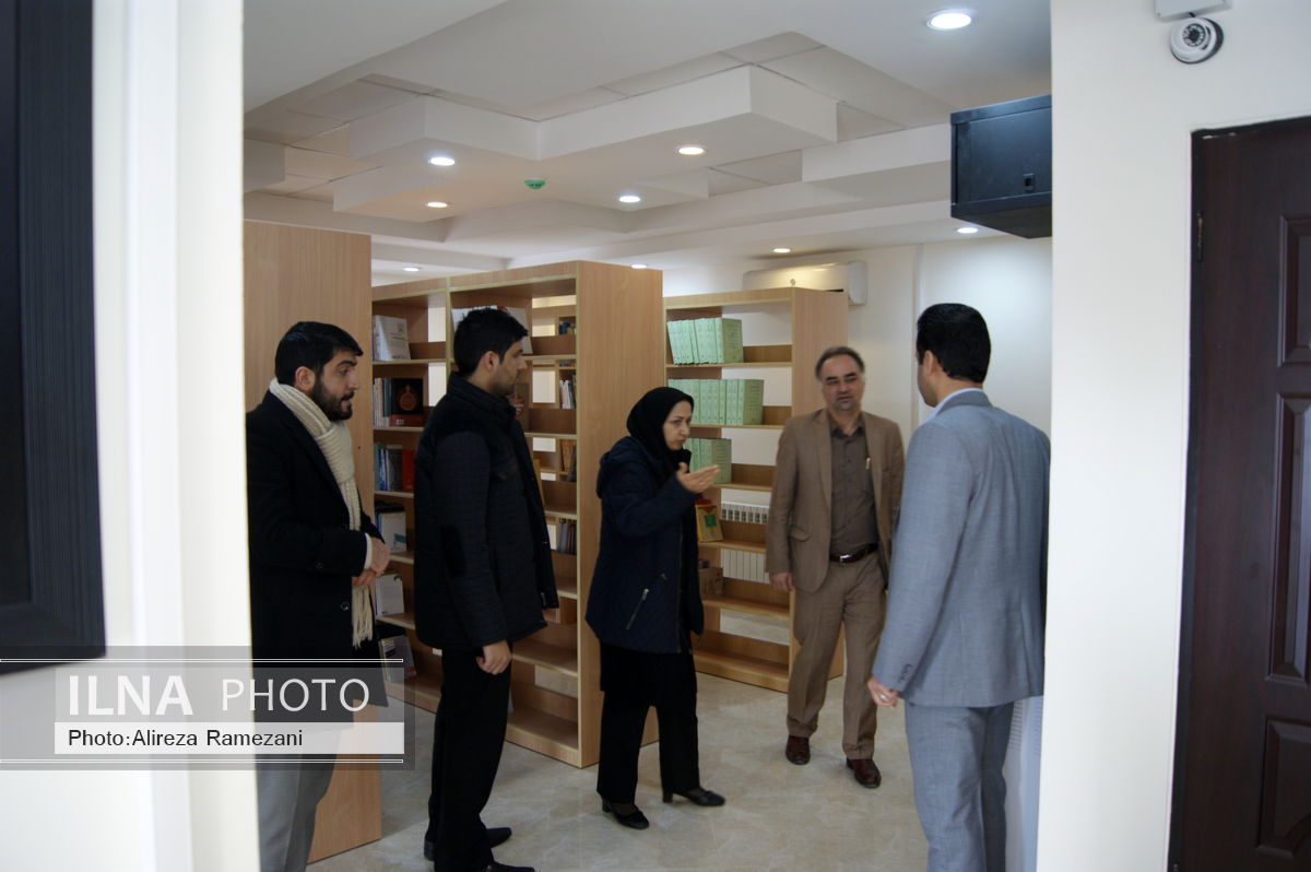 بازدید مدیرکل امور اجتماعی و فرهنگی استانداری گیلان از روند احداث کتابخانه جدید رشت