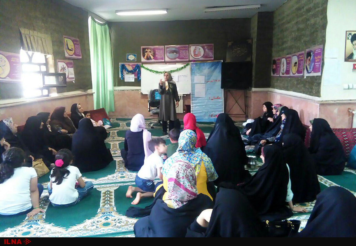 آموزش شهروندی در سرای محلات منطقه۱۷