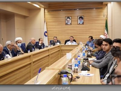 نشست هم‌اندیشی نخبگان و مستعدان‌برتر یزدی برگزار شد