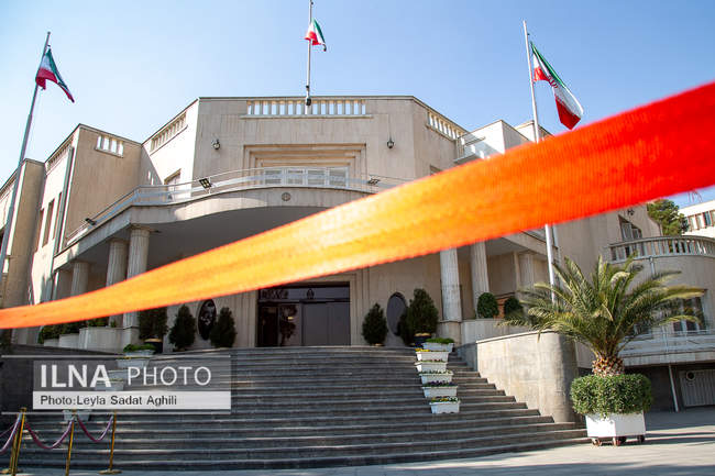 حاشیه جلسه هیات دولت- 6 اسفند