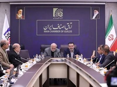 نشست معاون اقتصادی وزیر کشور با رؤسای اتاق‌های اصناف استان‌ها