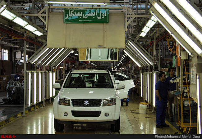 بازدید خبرنگاران از خط تولید ایران خودرو و رونمایی از خودرو هایما