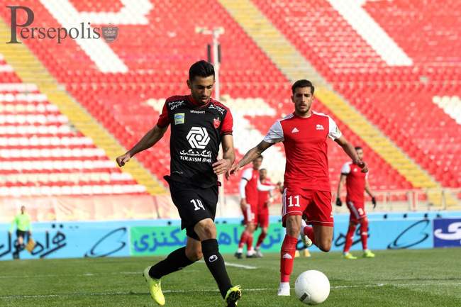 گزارش تصویری: پرسپولیسی‌ها پیروزی خود را تقدیم به انصاریان کردند