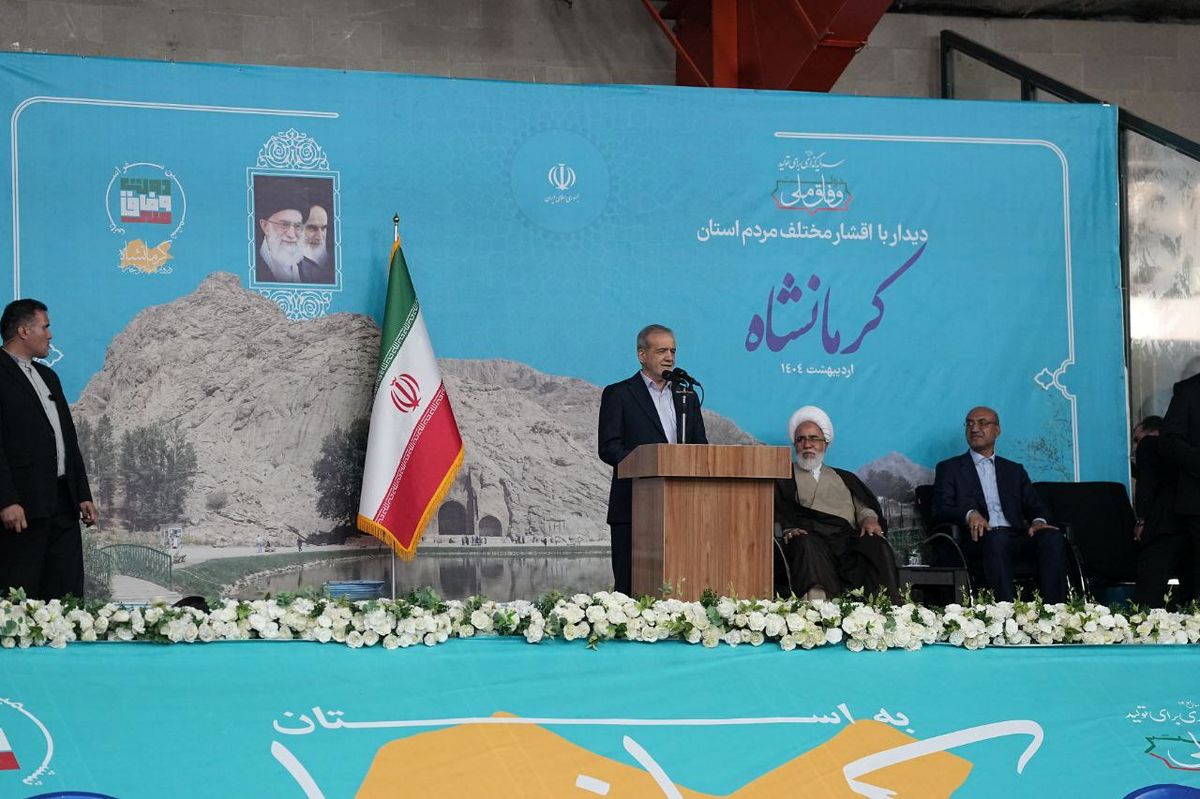 رئیس‌جمهور: می‌خواهند ایران را ضعیف جلوه دهند، اما ایرانیان را نمی‌شناسند