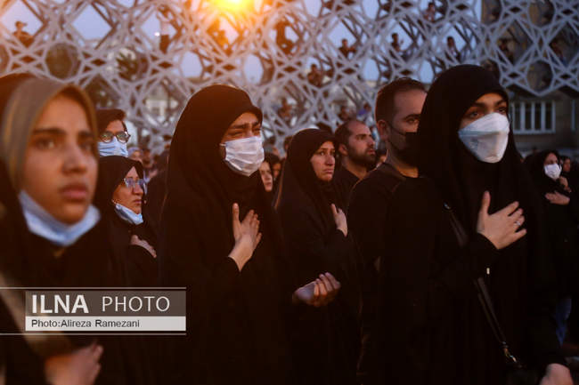 مراسم عصر عاشورای حسینی در میدان امام حسین (ع)