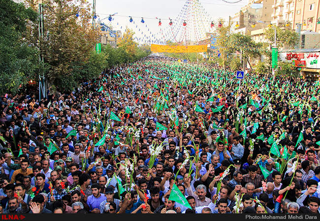 گلباران حرم مطهر امام رضا(ع)