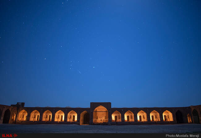 نماهای شبانه کاروانسرای ساسانی دیرگچین
