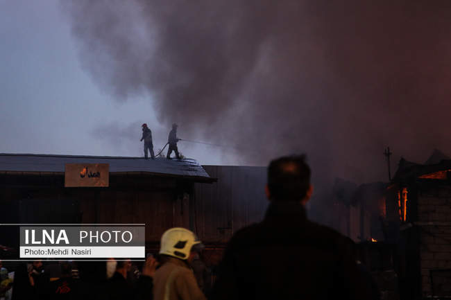 آتش‌سوزی در بارانداز ۱۲ هزار متری در شوش 