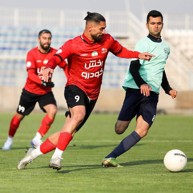 گزارش تصویری بازی تراکتور و عقاب تبریز