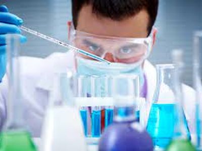 هنوز محرز نیست تزریق واکسن باعث مرگ شده باشد/ باید منتظر پاسخ پزشکی قانونی  باشیم 