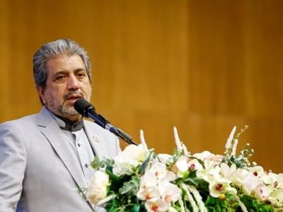 دعوت از فرهیختگان و سرمایه‌گذاران خارج‌نشین برای کمک به رشد کشور