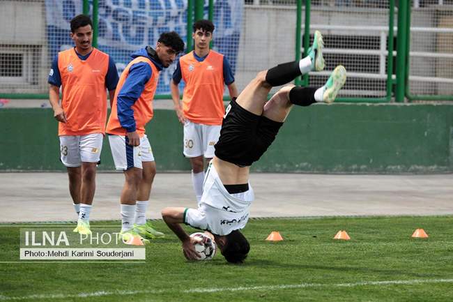 تساوی تیم فوتبال ذوب آهن اصفهان مقابل ملوان انزلی