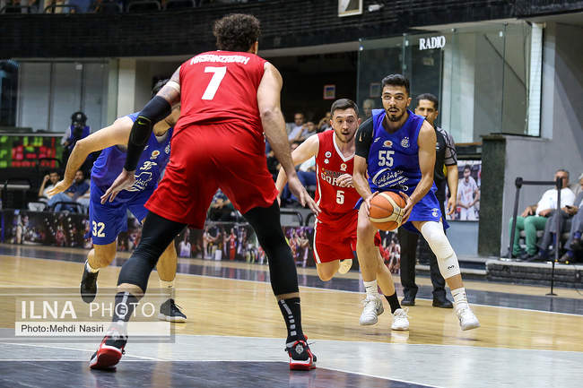 دیدار تیم های بسکتبال استقلال و شهرداری گرگان (گزارش تصویری)