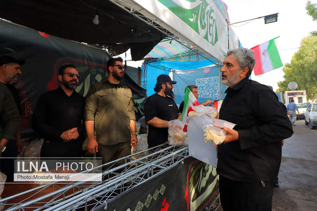 خدمت رسانی هلدینگ صنایع و معادن غدیر به عزاداران رهبر شهید در قم