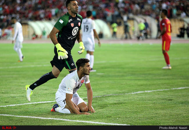 دیدار تیمهای پرسپولیس تهران و نفت تهران