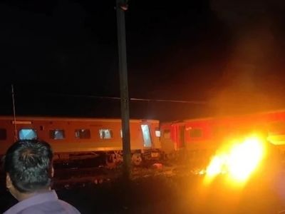 Train collision leaves 19 injured in Tamil Nadu