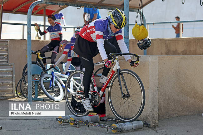 مسابقات لیگ برتر دوچرخه‌سواری پیست سرعت بانوان
