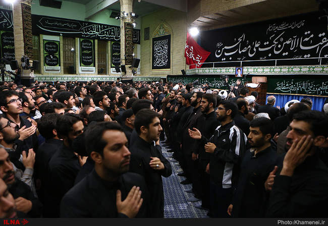 مراسم عزاداری شب تاسوعای حسینی با حضور رهبر معظم انقلاب اسلامی