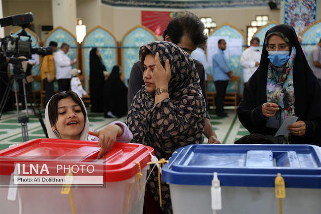 حضور مردم بندرعباس در انتخابات