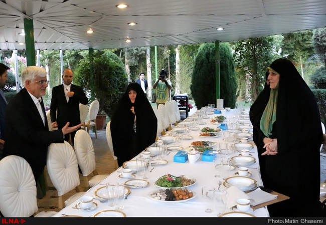 میهمانی افطار محمدرضا عارف 