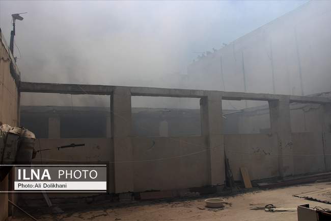 آتش سوزی در محل انباشت ضایعات در بازار بندرعباس