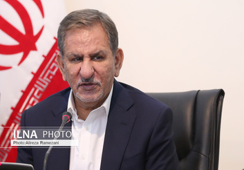 از شرایط سخت تحریم عبور کردیم/ جهش بورس نمادی از آینده اقتصاد ایران