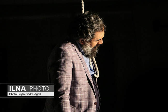 دموکراسی سفارشی 