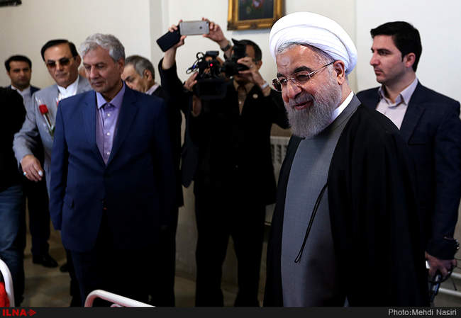 دیدار رئیس جمهور از خانه سالمندان و معلولین مجتمع قدس