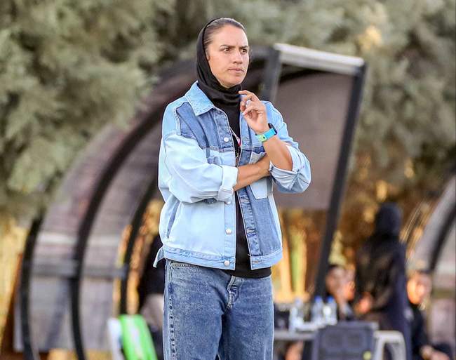 تصاویری از دیدار تیم های ایستا البرز و آوا تهران