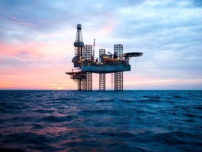 Saudi Arabia, Russia raise stakes in oil production standoff