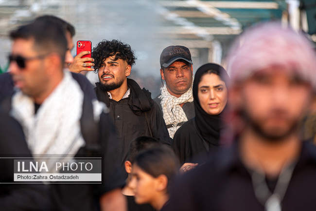 عبور زائران اربعین حسینی از مرز شلمچه