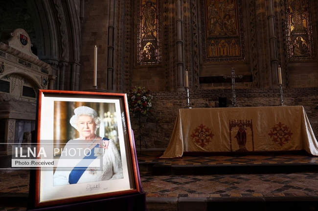 تصاویری از مراسم یادبود اولین سالگرد درگذشت ملکه الیزابت دوم 