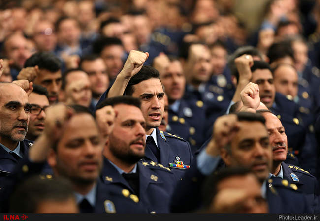 دیدار فرماندهان نیروی هوایی و پدافند هوایی ارتش با رهبر انقلاب