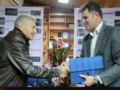 قرارداد مربی روسی احسان حدادی با فدراسیون دوومیدانی امضا شد