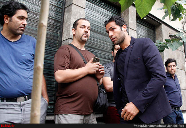 حضور ورزشکاران و هواداران هادی نوروزی در بیمارستان و منزل آن مرحوم