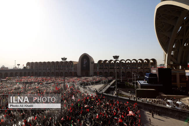 اقامه نماز بر پیکر رهبر شهید انقلاب در مصلای تهران / 7