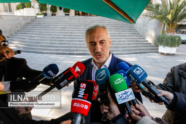 اعضای هیأت دولت در جمع خبرنگاران