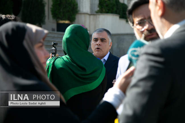 حاشیه جلسه هیات دولت - ۷ آبان