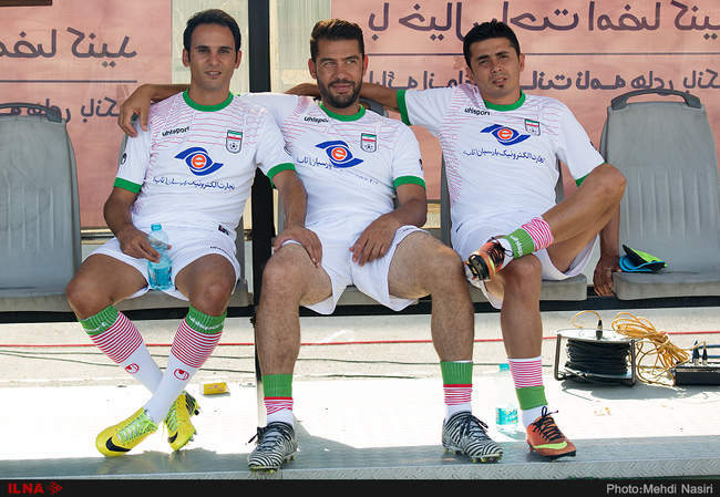 دیدار دوستانه تیمهای فوتبال رسانه ورزش و پیشکسوتان ایران به یادبود ش