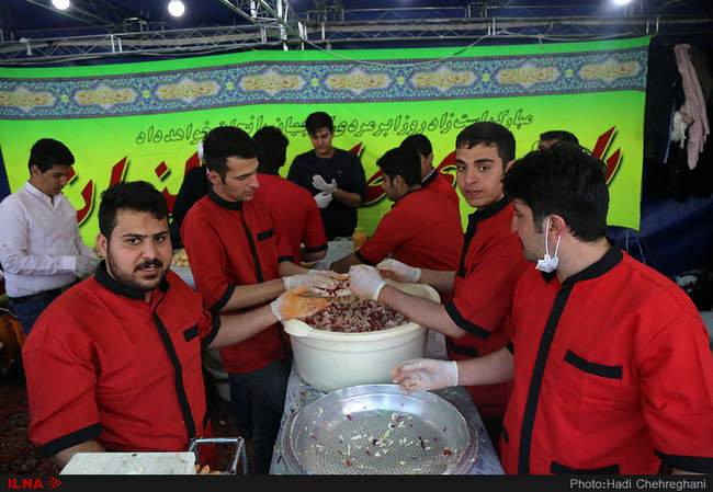 مسجد جمکران در روز نیمه شعبان